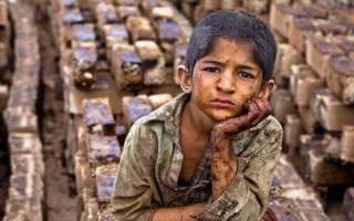 افزایش کودکان کار در قائم‌شهر/فعالیت مبهم مراکز نگهداری از کودکان کار