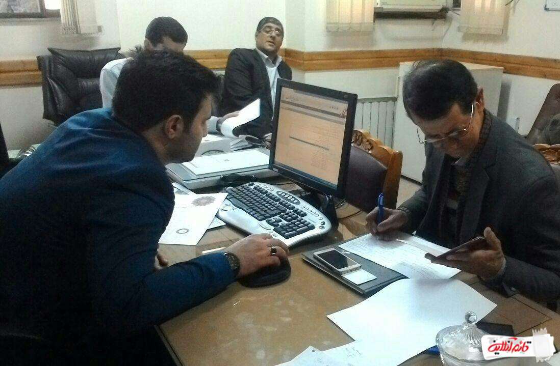 16.محمدرضا بامدادیان متولد 1324 دارای مدرک تحصیلی دکتری هنر