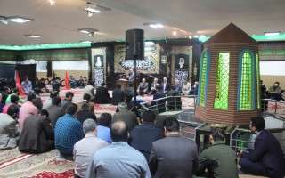تصاویری از برپایی دعای توسل برای پيروزی جبهه مقاومت و سلامتی مدافعان حرم در آمل