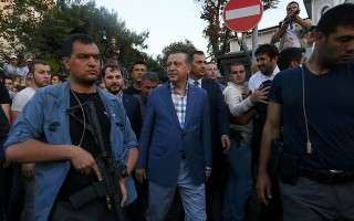 اردوغان تصفیه بی‌سابقه ارتش و دستگاه قضائی را کلید زد