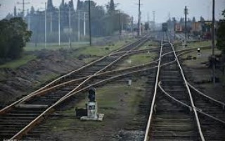 وقتی ریل راه‎آهن در قائم‌شهر جان و مال شهروندان را می‎گیرد/ مسئولان کمی به فکر باشند!
