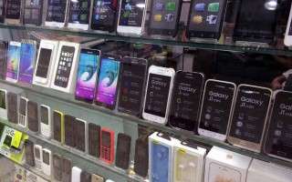 ضعف دستگاه‌های نظارتی بر شرکت‌های واردکننده تا واردات چمدانی گوشی/ترفند جدید واردکنندگان برای گرانی