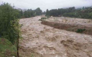 وقوع سیلاب در برخی از شهرهای مازندران/انسداد برخی از محورهای استان