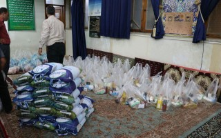 توزیع 100 سبد کالا از محل عواید موقوفه علی مفیدیان در ساری