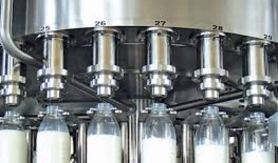 گران‌فروشی 600 تومانی یک شرکت لبنی در هر بطری شیر