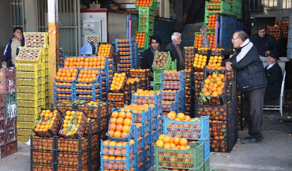 کاهش 40 درصدی فروش شب عید میوه در میدان‌بار ساری/لیمو ترش جنوب 30 هزار تومان!