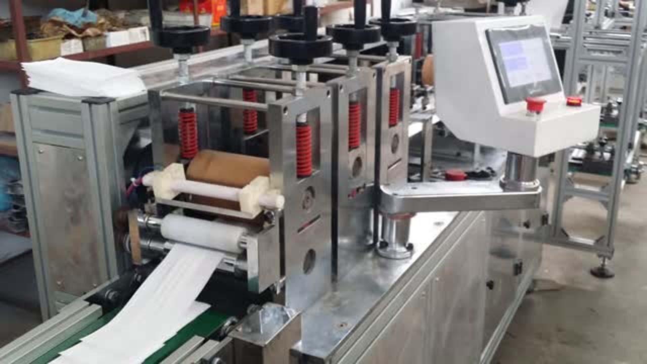 ساخت دستگاه تولید ماسک در مازندران/ کمک 3.5 ميلياردی واحدهای توليدی برای مهار کرونا