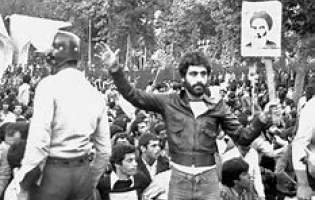 جنبش دانشجویی همگام با مردم در پیروزی انقلاب اسلامی