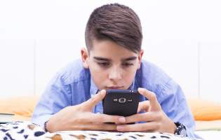 شبکه‌های اجتماعی نوجوانان را مضطرب می‌کنند