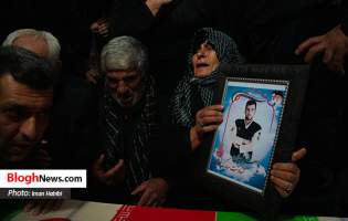 آخرین وداع خانواده شهید سپیدرو با پیکر مطهر شهید در ستاد انتظامی نکا  