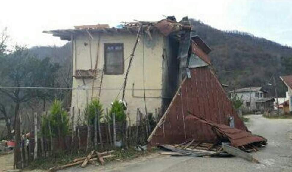 خسارت طوفان به 40 واحد مسکونی مازندران/برق تمام نقاط وصل است