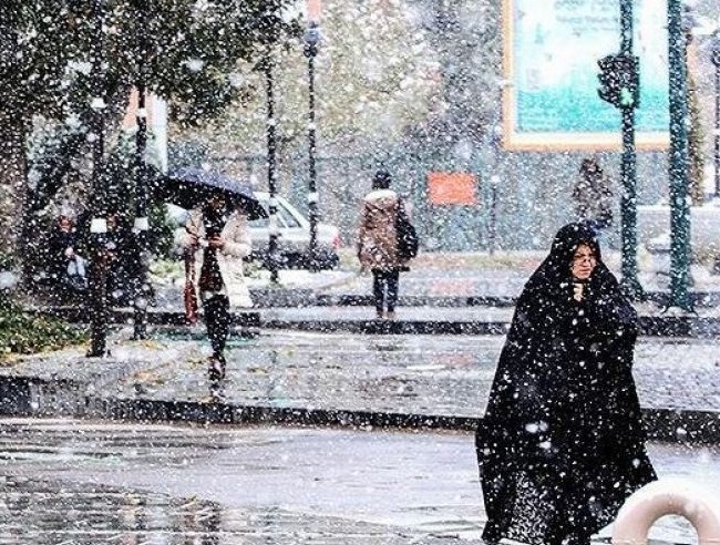 برف و باران شدید در راه مازندران/احتمال انسداد محورهای کوهستانی