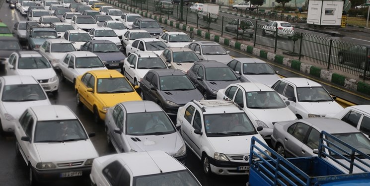 ترافیک سنگین در جاده فیروزکوه/تردد پرحجم خودرو در محورهای پردیس و کندوان‌