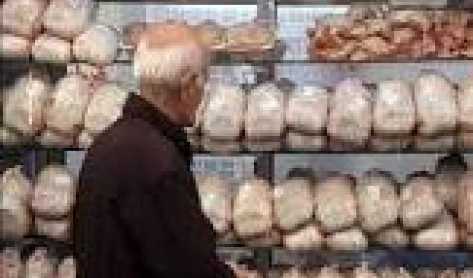 رئیس‌ کانون انجمن صنفی مرغداران گوشتی: مرغ ۲۷ هزار تومانی را ۴۰ هزار تومان می‌فروشند