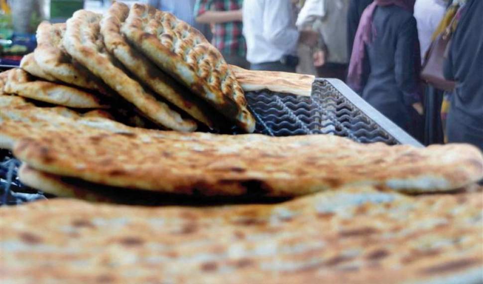نظارت بر عرضه نان در مازندران تشدید شود/ برخورد جدی با نانوایان متخلف