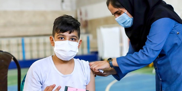 توصیه به دانش‌آموزان بالای 12 سال برای تزریق دُز یادآور واکسن کرونا