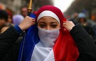 مخالفت جوانان فرانسه با ممنوعیت حجاب در اماکن عمومی