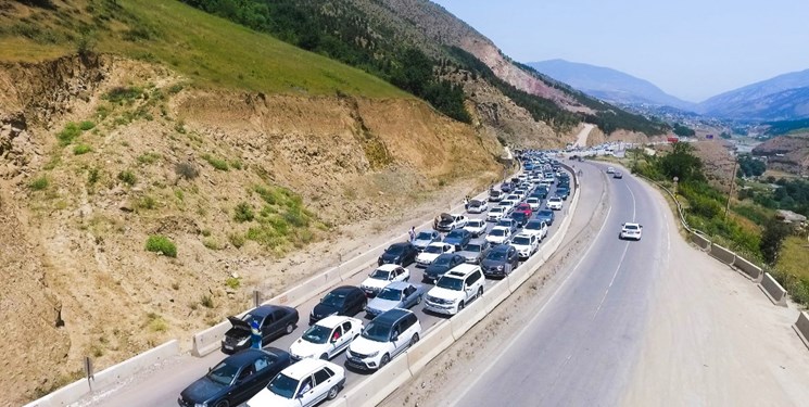 ترافیک سنگین در محورهای تهران-شمال/مسافران زمان سفر خود را توزیع کنند