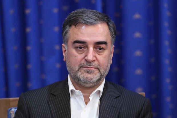 حسینی‌پور: استعفا ندادم