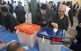 تصاویر/ حضور مردم ساری پای صندوق های رای