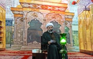 سیاست از متن عاشورا جدایی ناپذیر است