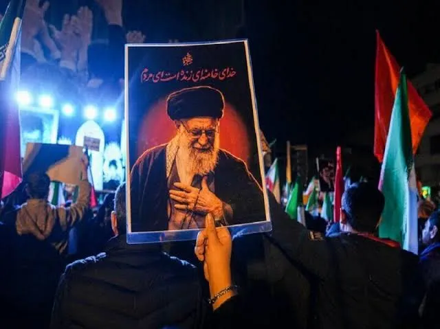رسانه‌ها؛ راویان ماندگار یک وداع تاریخی