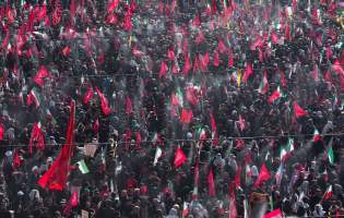 تشییع باشکوه رهبر شهید امت  <img src="/images/video_icon.png" width="11" height="10" border="0" align="top">