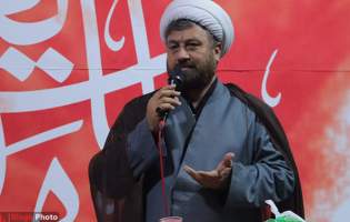 فرهنگ عاشورا رمز ایستادگی ملت ایران است